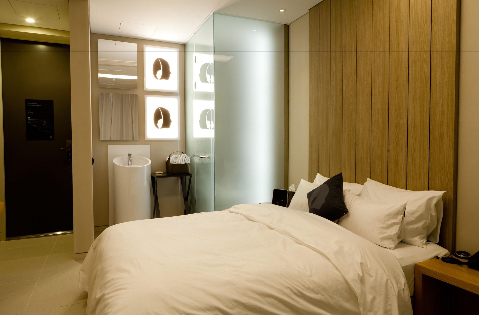 Hotel The Designers Hongdae Сеул Экстерьер фото