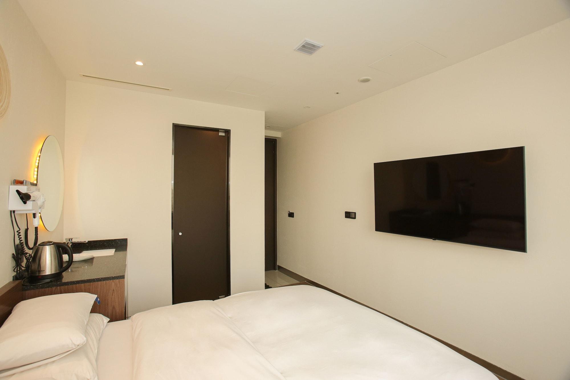 Hotel The Designers Hongdae Сеул Экстерьер фото