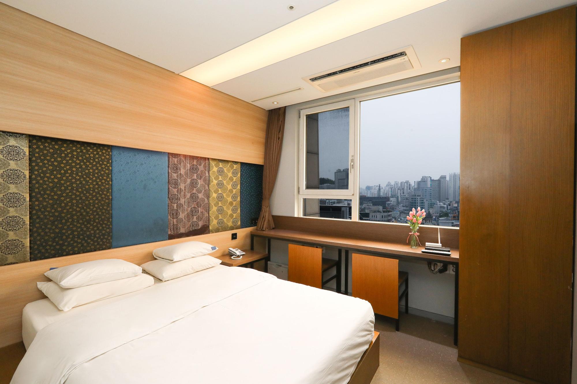 Hotel The Designers Hongdae Сеул Экстерьер фото